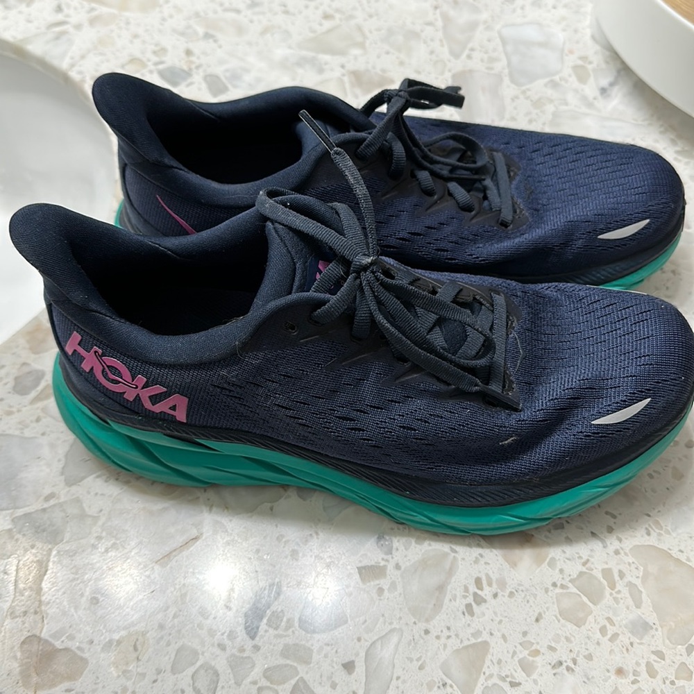 Hoka women’s Clifton 8.